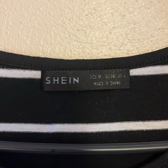 SHEIN T-shirt dress bundle- 2 DRESSES - Picture 6 of 6